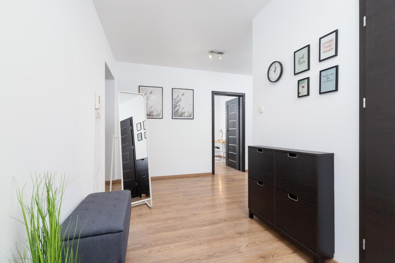 Dzielnica XIII Podgórze Kraków by Renters Apartamento Exterior foto