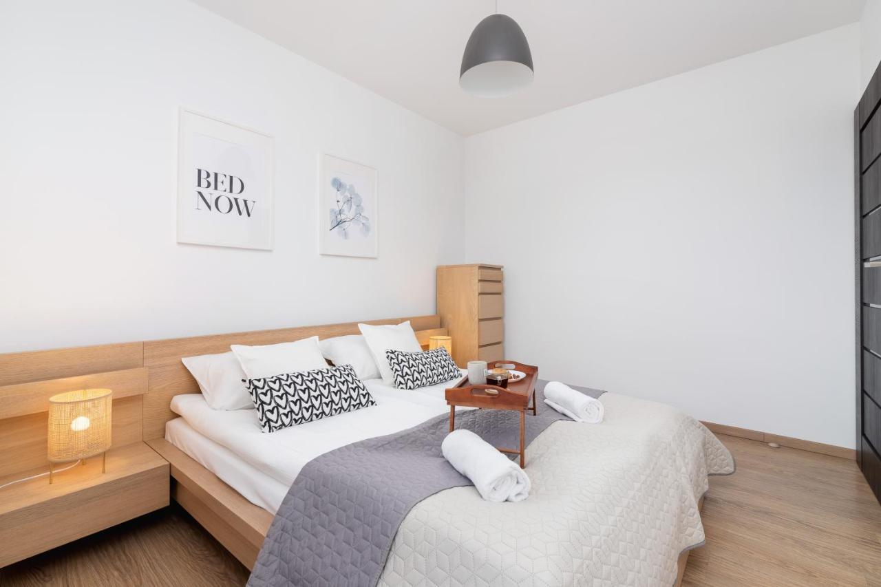 Dzielnica XIII Podgórze Kraków by Renters Apartamento Exterior foto